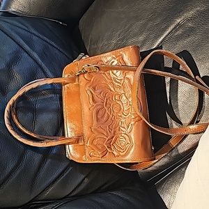 Patricia Nash Bag lovely. Nice long strap